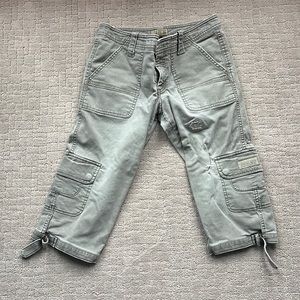 American Eagle Outfitters Cargo Capri Pants Size 2